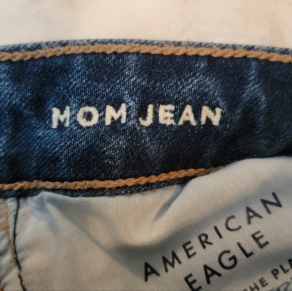 American Eagle Mom Jeans - Picture 4 of 6